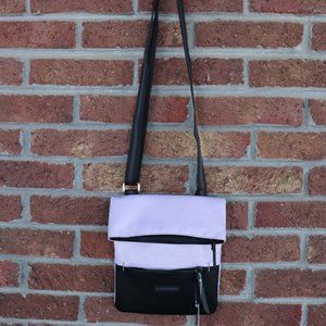 Sherpani Crossbody * New with Tags * Lilac / Black